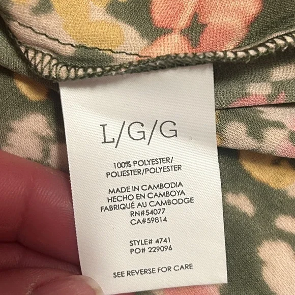 Cabi flashbulb top size large Floral Sleeveless Blouse button down style # 4741 - Picture 6 of 11